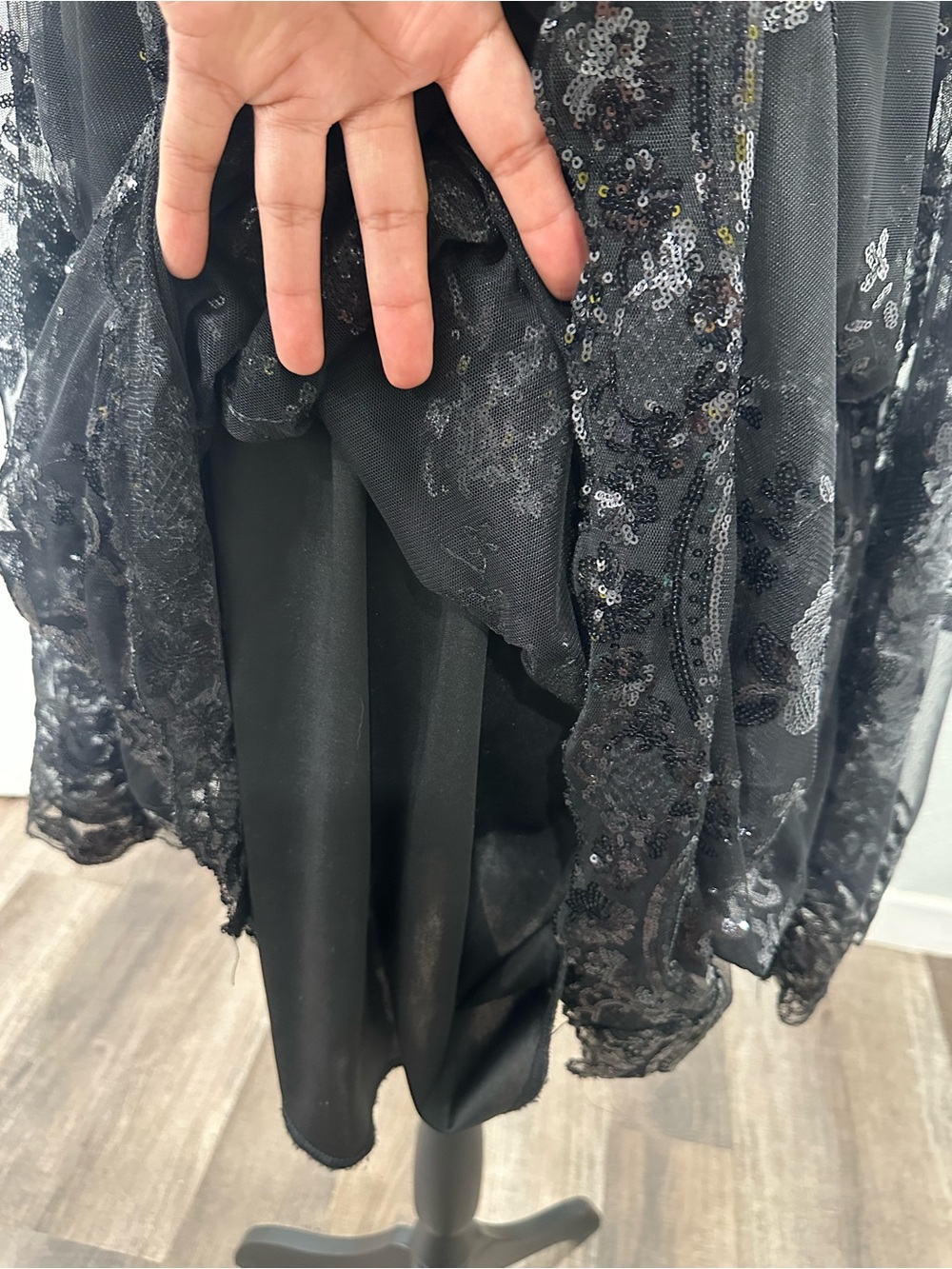 Boohoo Plus Size 16 Black Sequin Long Sleeve VNeck Pullover Dress Party Holiday - Picture 6 of 14